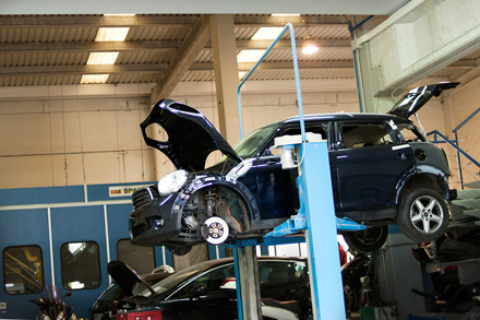 elevadores de coches en carrocerías ventaberri